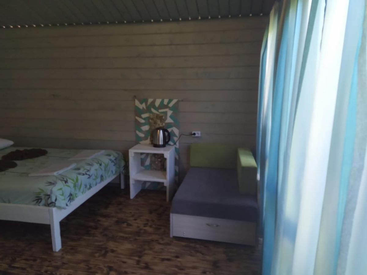 Guest House Lev Pitsoenda Buitenkant foto