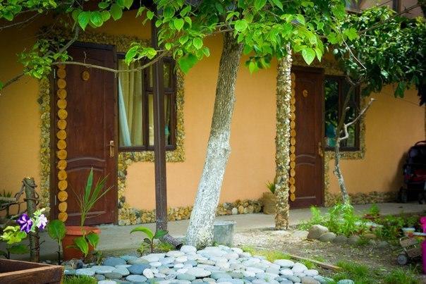 Guest House Lev Pitsoenda Buitenkant foto