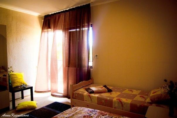 Guest House Lev Pitsoenda Buitenkant foto